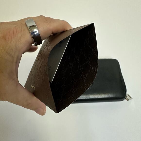 Gucci Black Leather Zip-Around Wallet with GG Logo and Gold Hardware - Picture 12 of 12